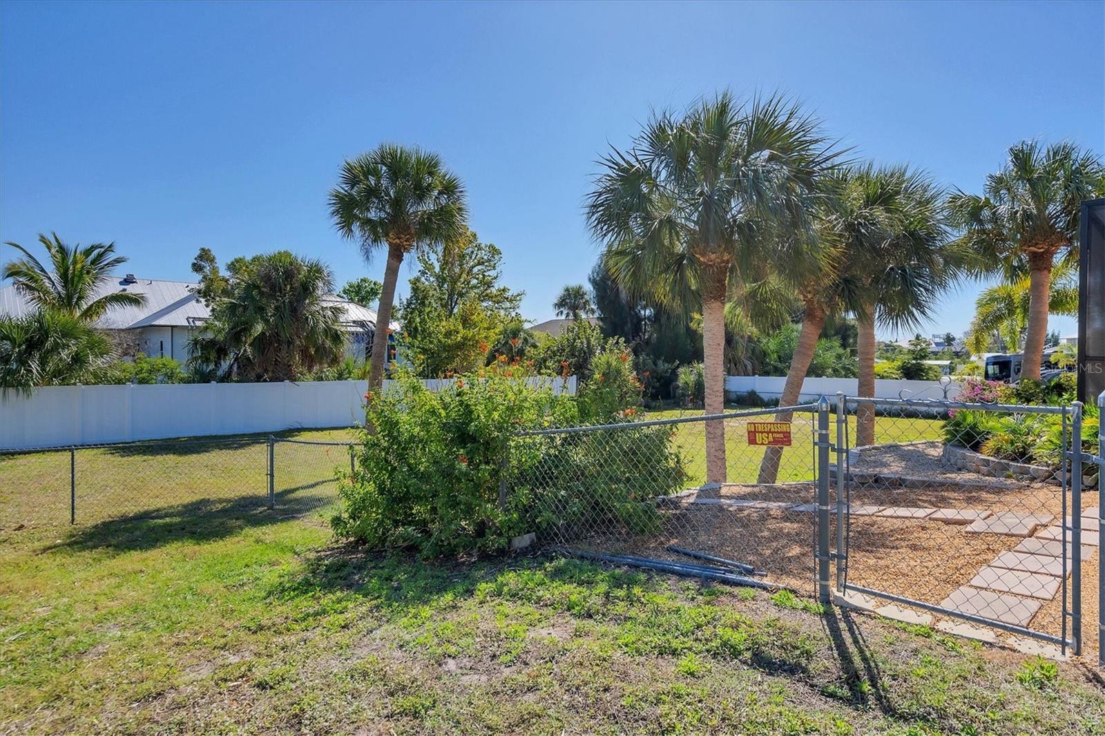 Image 46 of 54 For 90 Green Dolphin Drive N