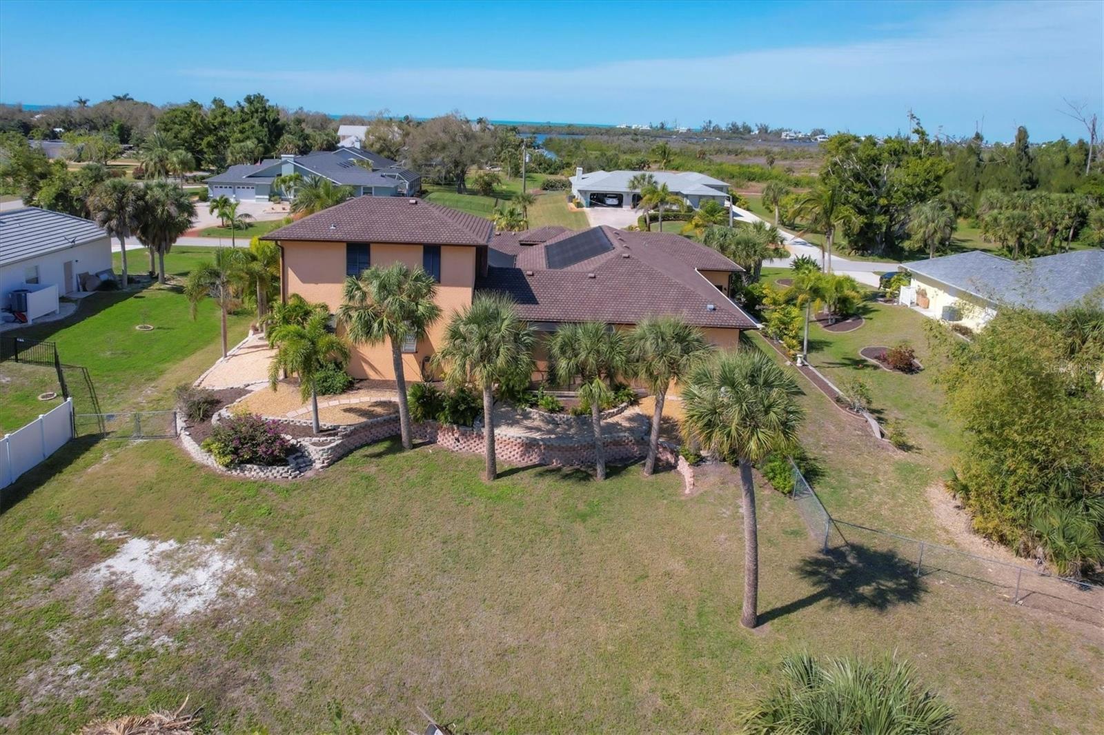 Image 49 of 54 For 90 Green Dolphin Drive N