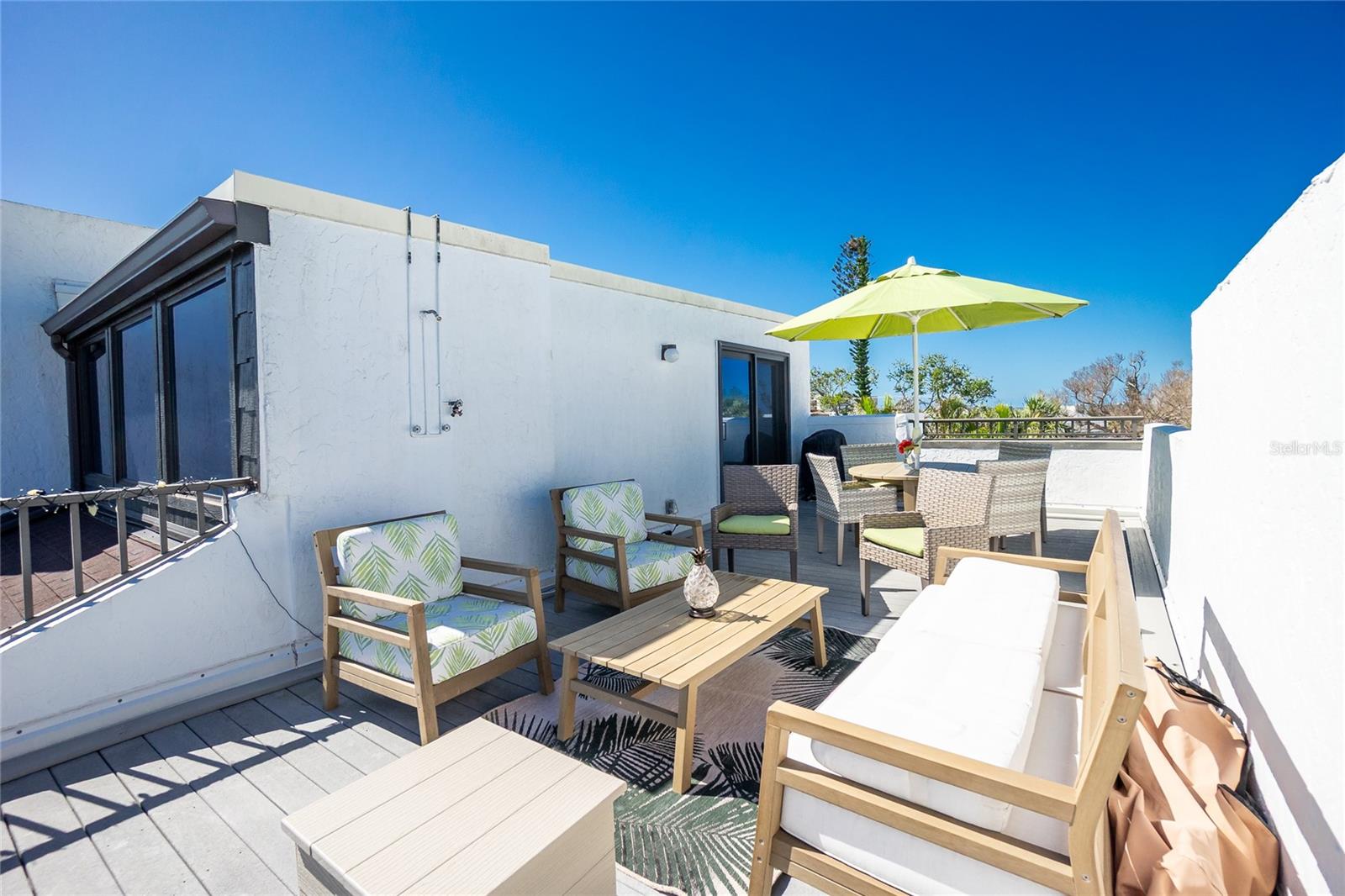 Image 44 of 57 For 2955 Beach Road D123