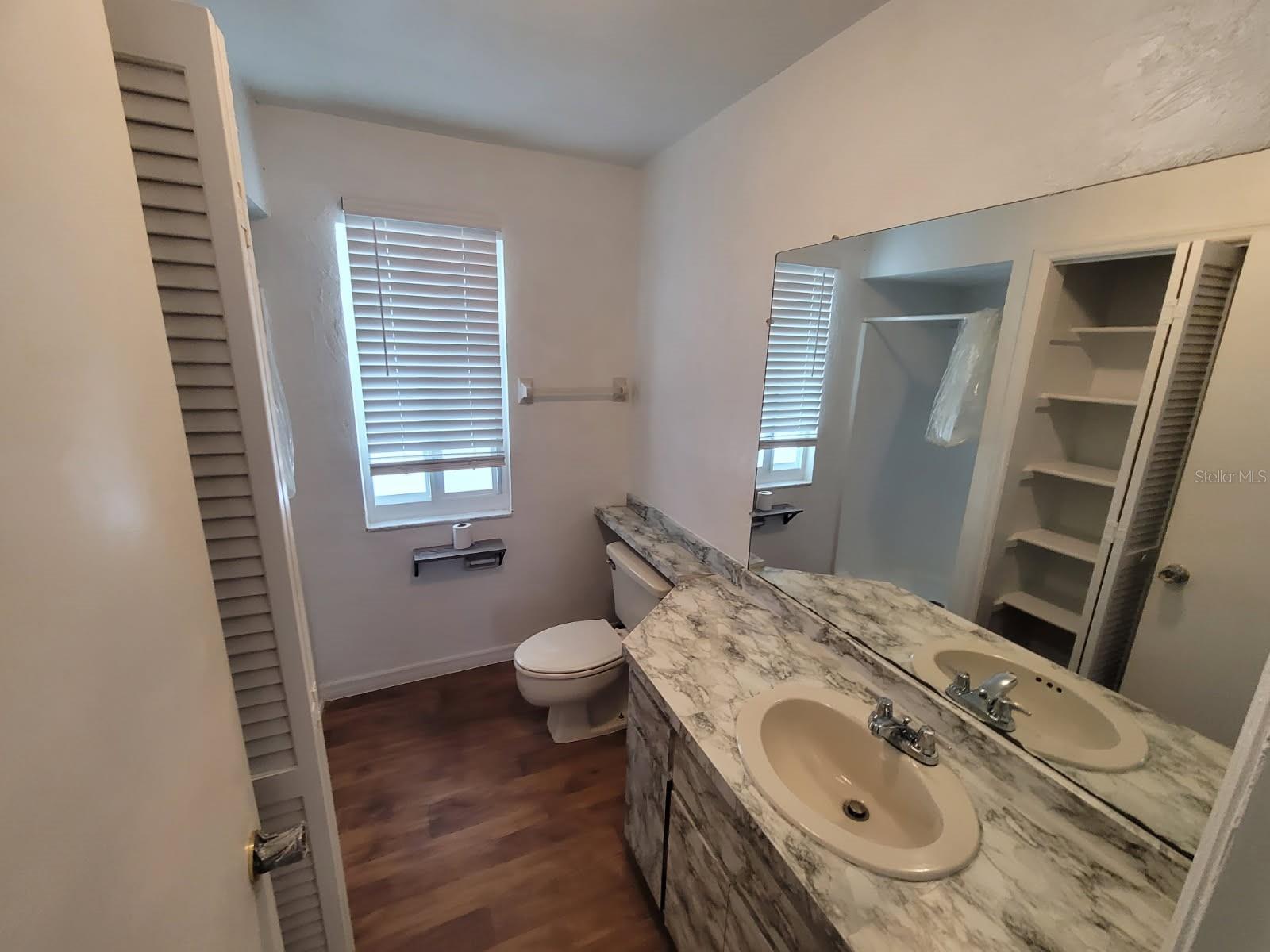 Image 11 of 19 For 22481 Westchester Boulevard B36