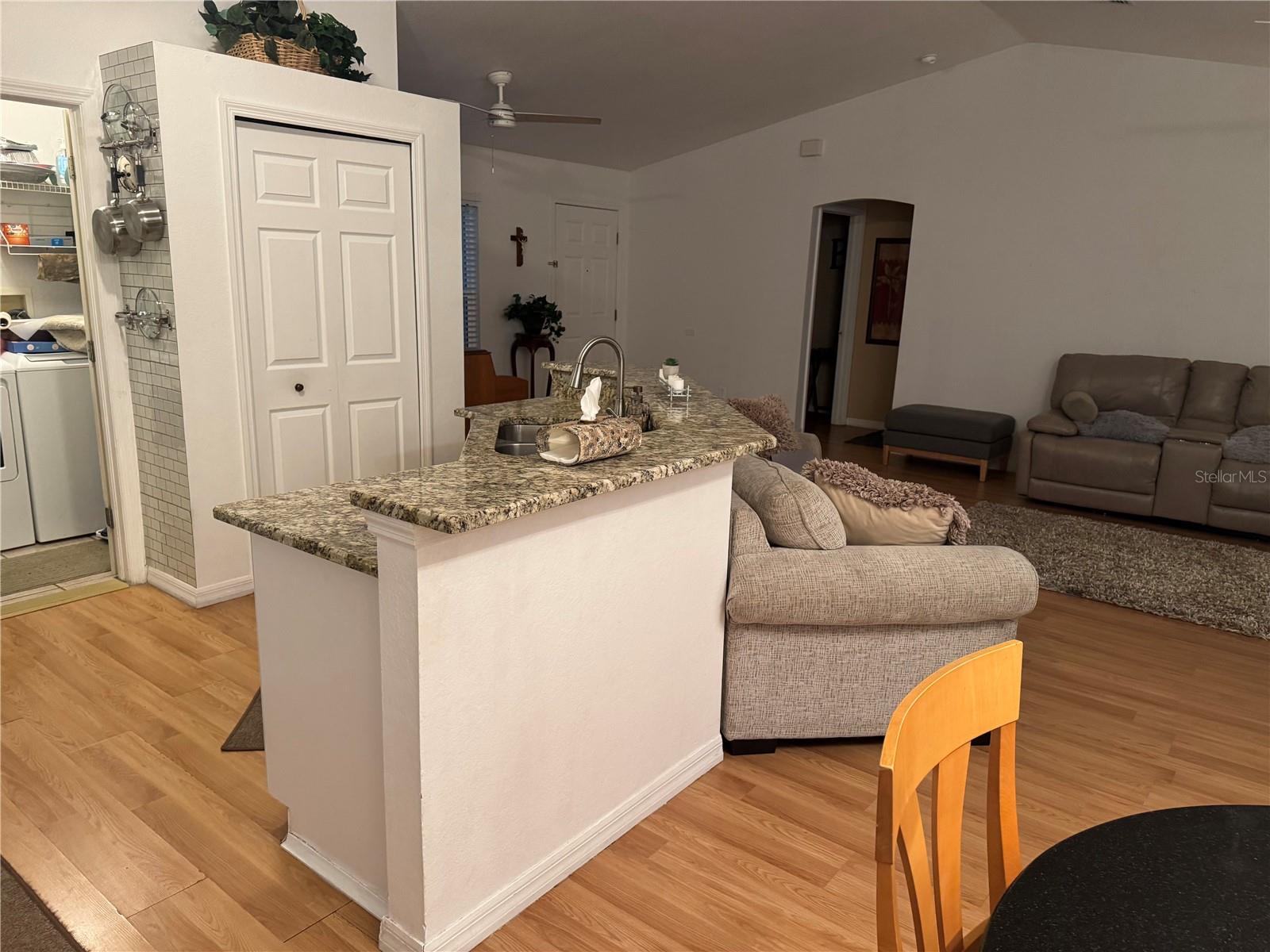 Image 3 of 33 For 6984 Mamouth Street