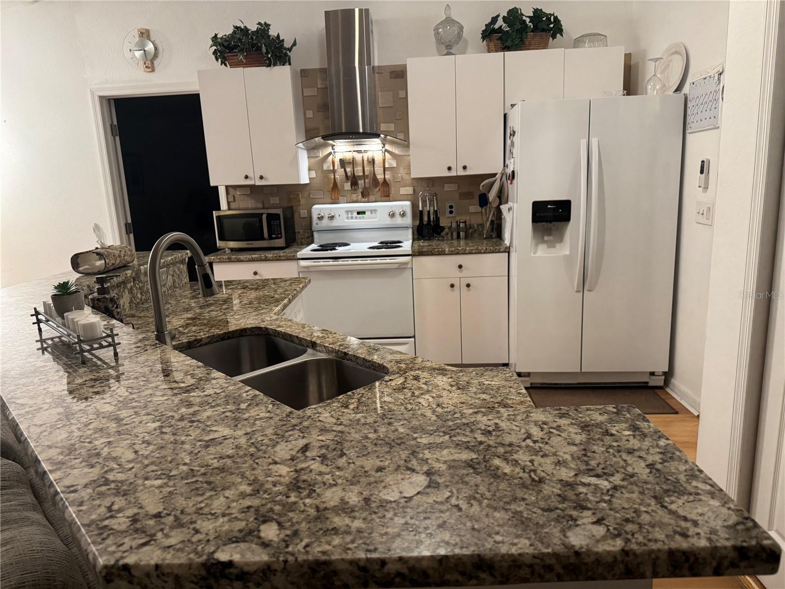 Image 30 of 33 For 6984 Mamouth Street