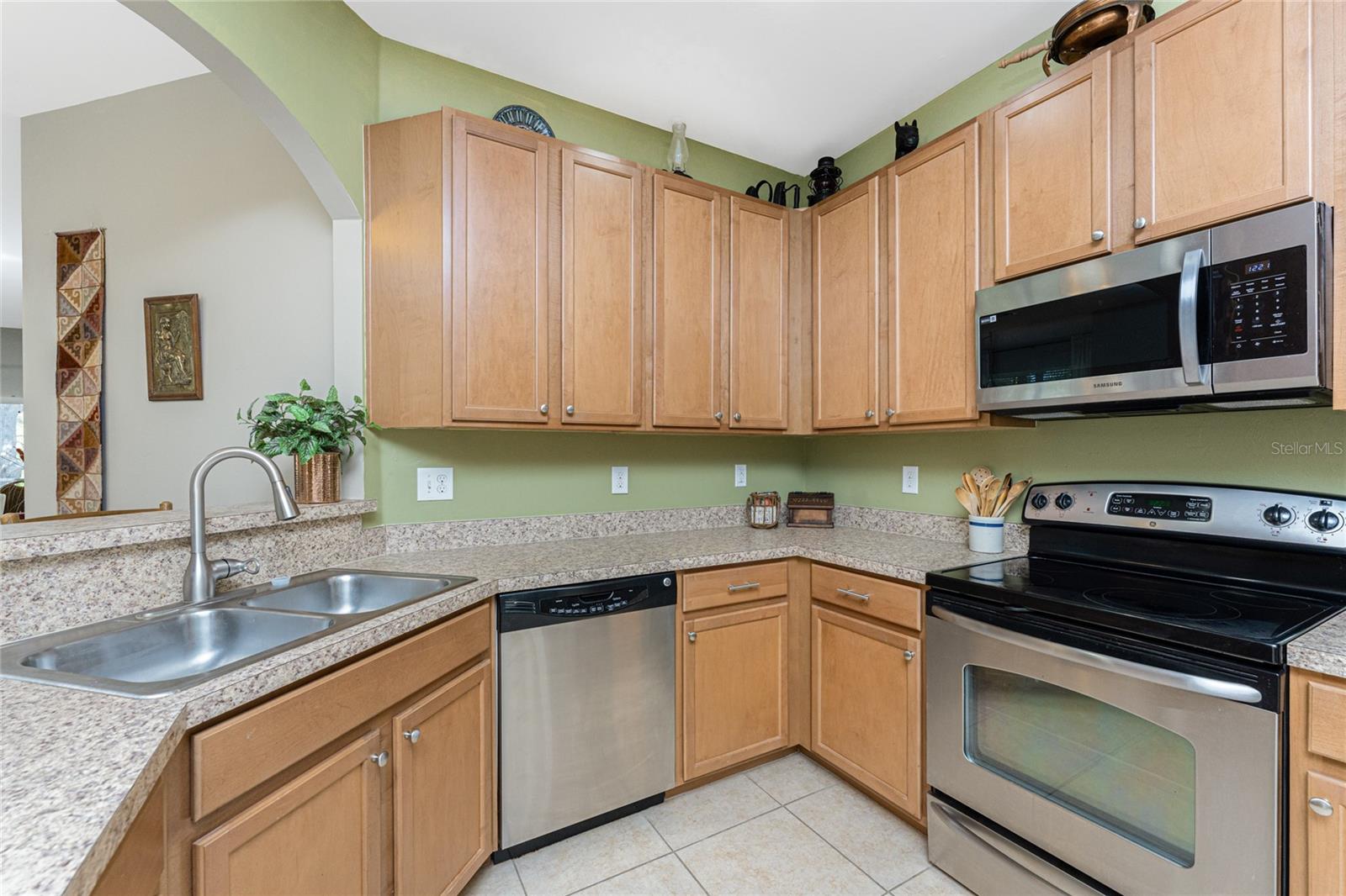 Image 21 of 57 For 13392 Abercrombie Drive