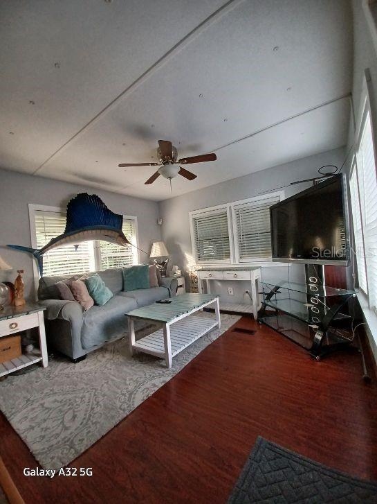 Image 16 of 35 For 1286 Tropical Terrace