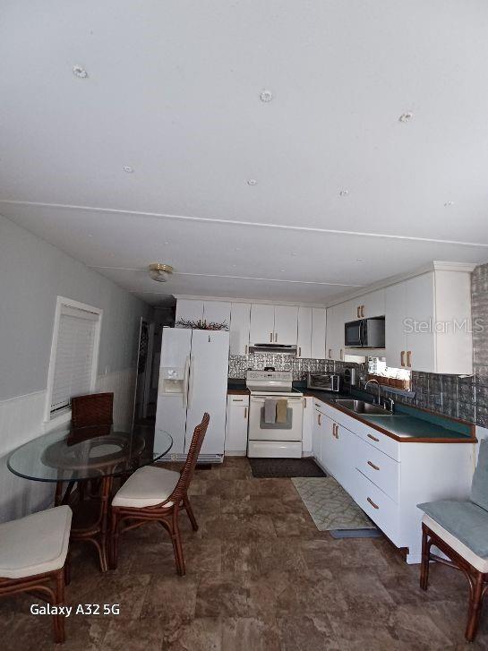 Image 17 of 35 For 1286 Tropical Terrace