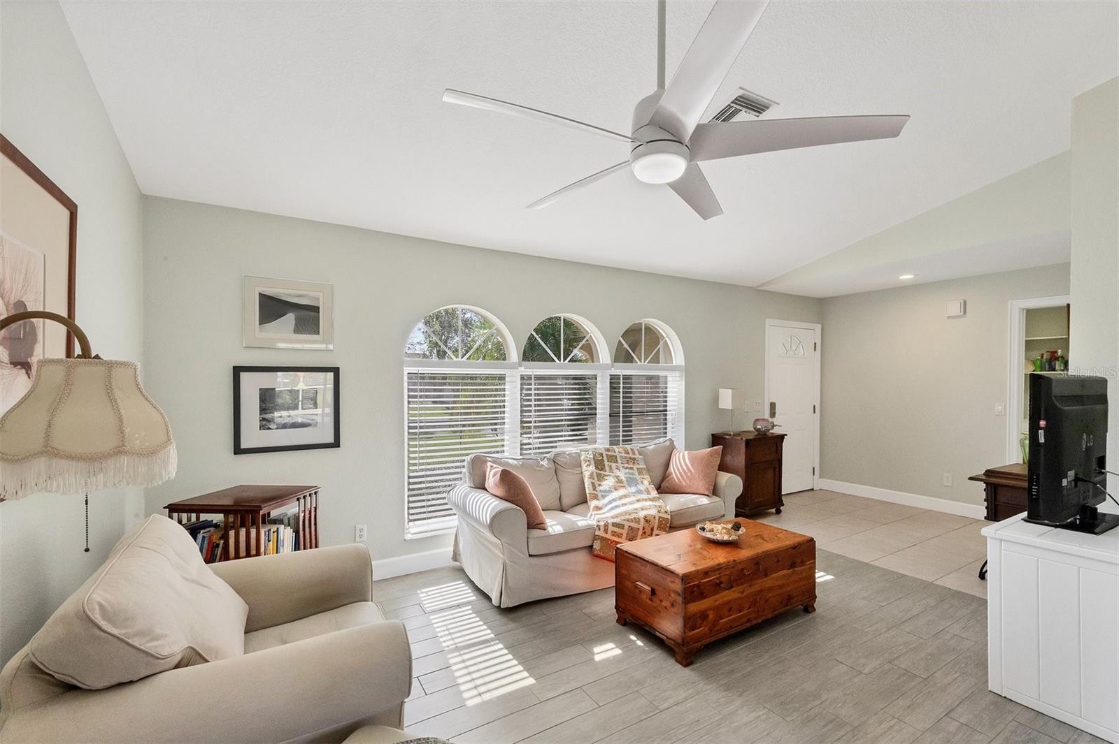 Image 6 of 68 For 5105 Ackley Terrace