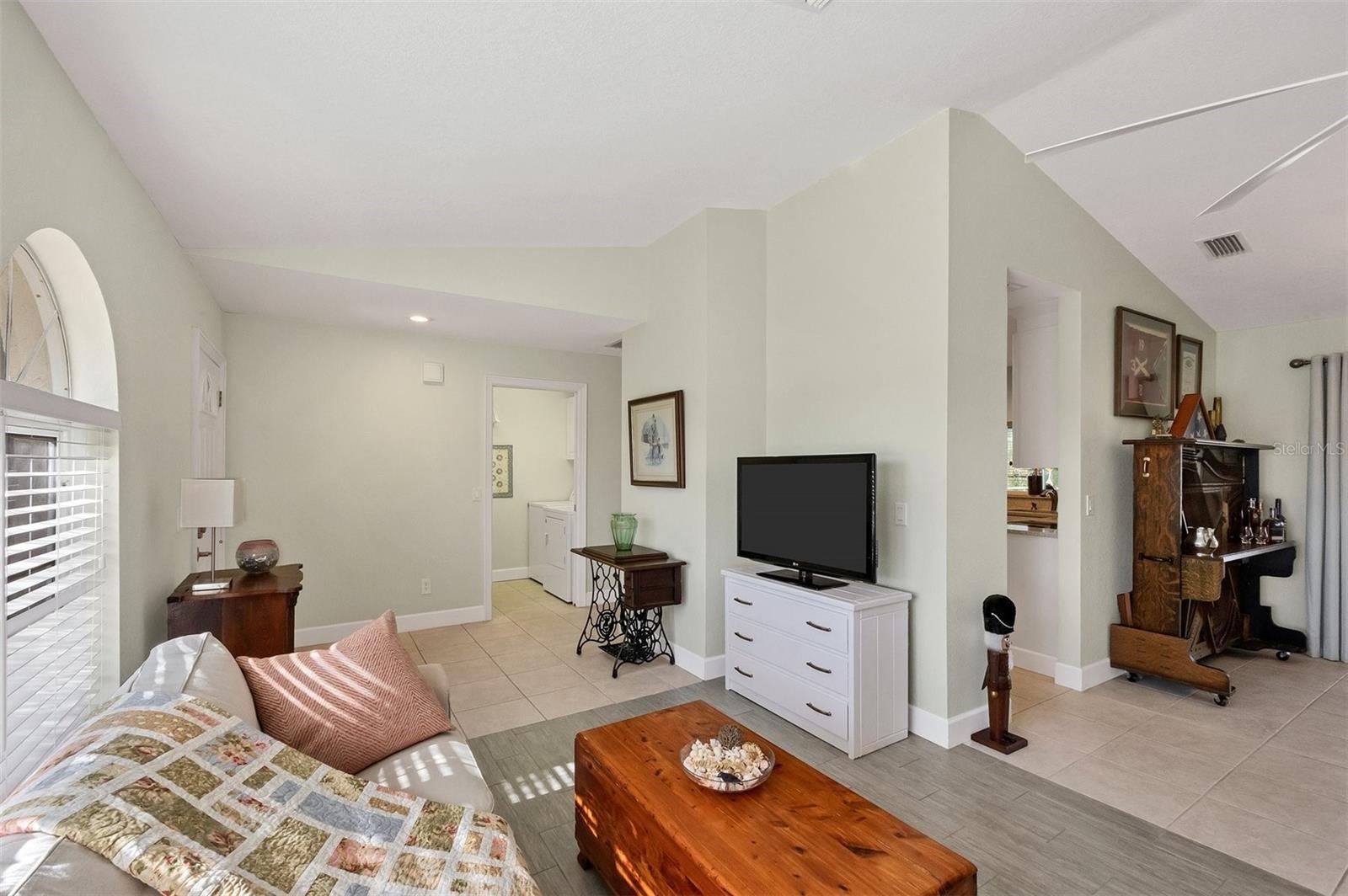 Image 7 of 68 For 5105 Ackley Terrace