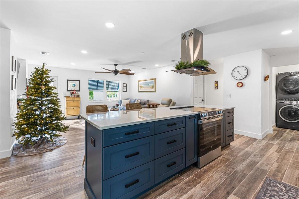 Image 10 of 53 For 830 Park Road