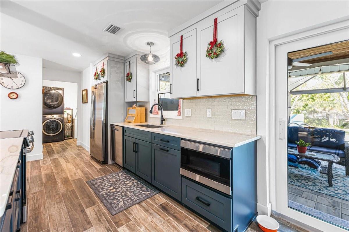 Image 11 of 53 For 830 Park Road