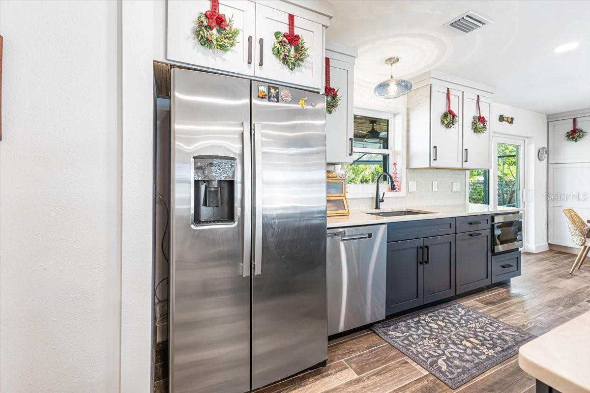 Image 12 of 53 For 830 Park Road