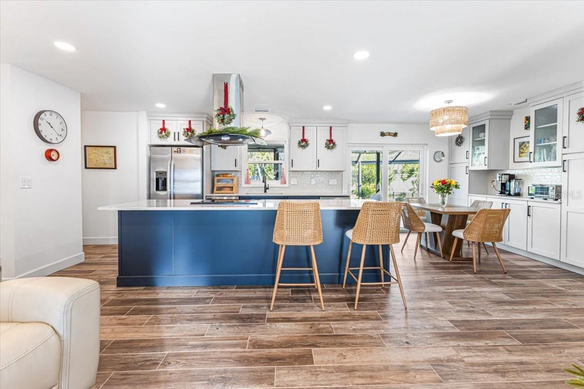 Image 14 of 53 For 830 Park Road