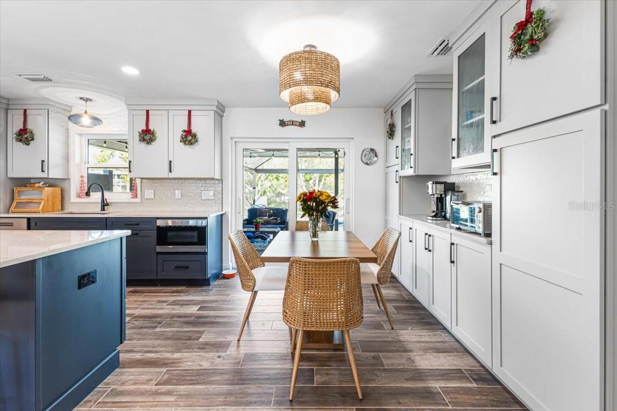 Image 15 of 53 For 830 Park Road