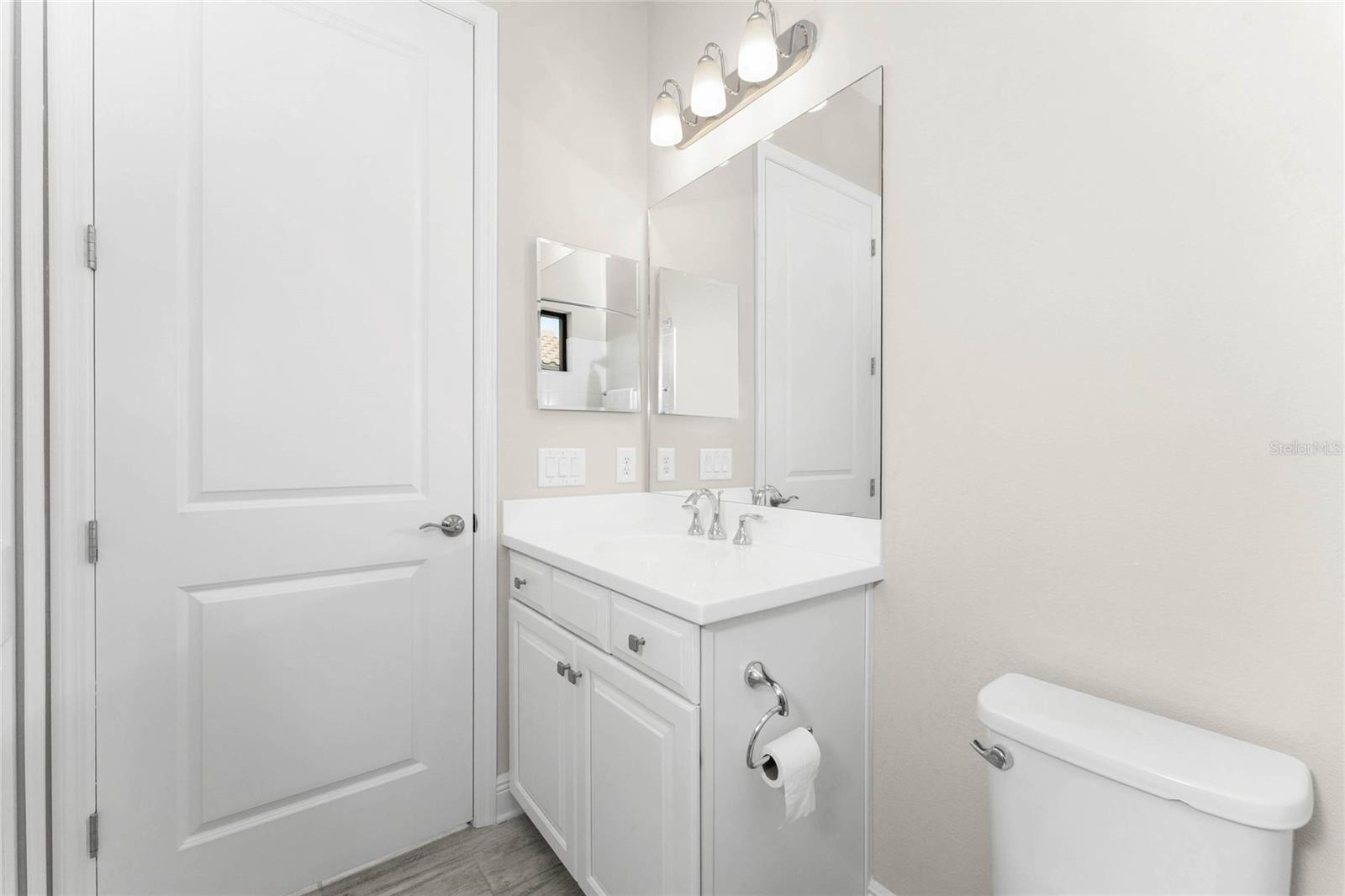 Image 38 of 71 For 26798 Weiskopf Drive