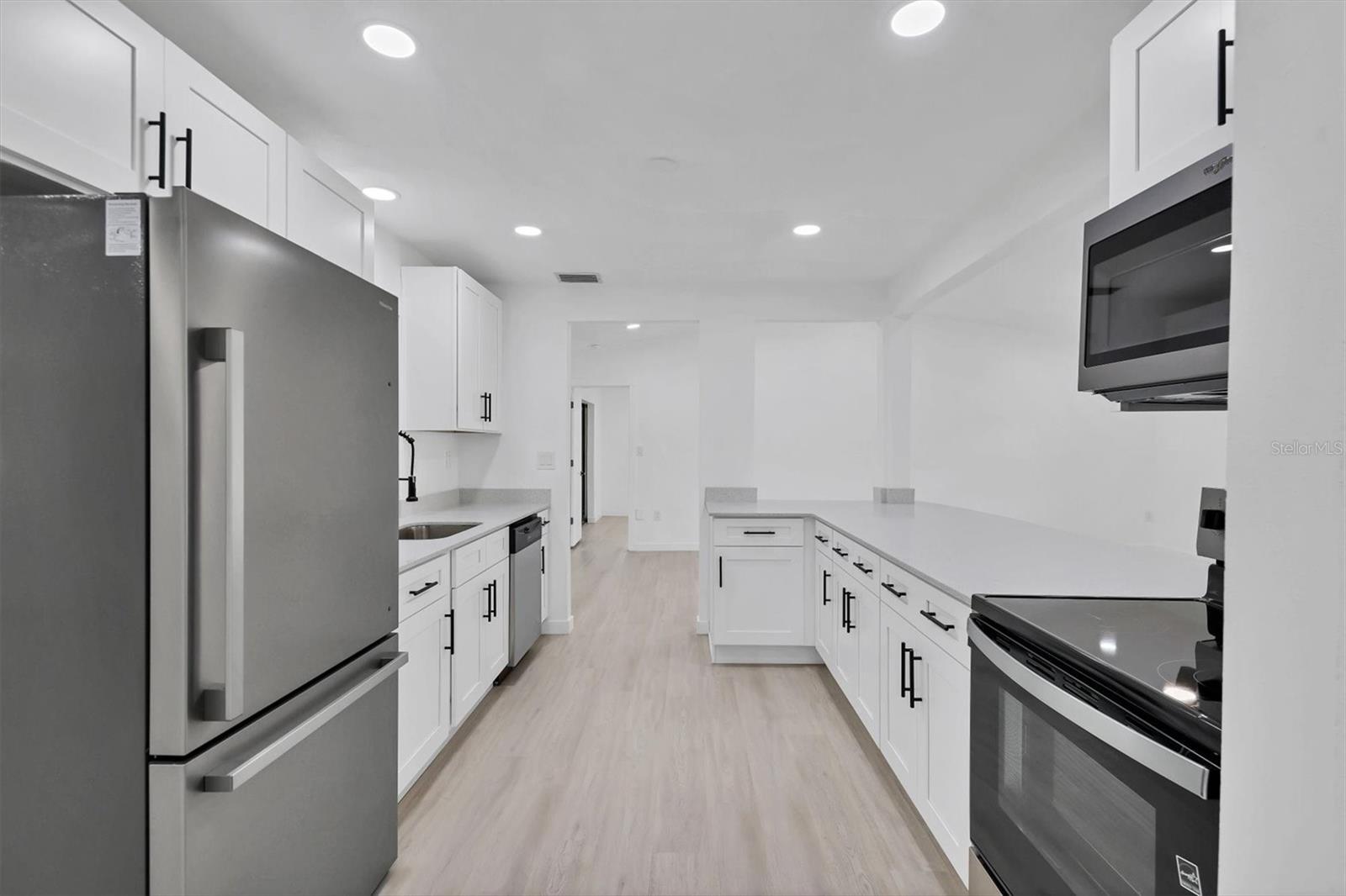 Image 14 of 28 For 948 Andrews Avenue Nw