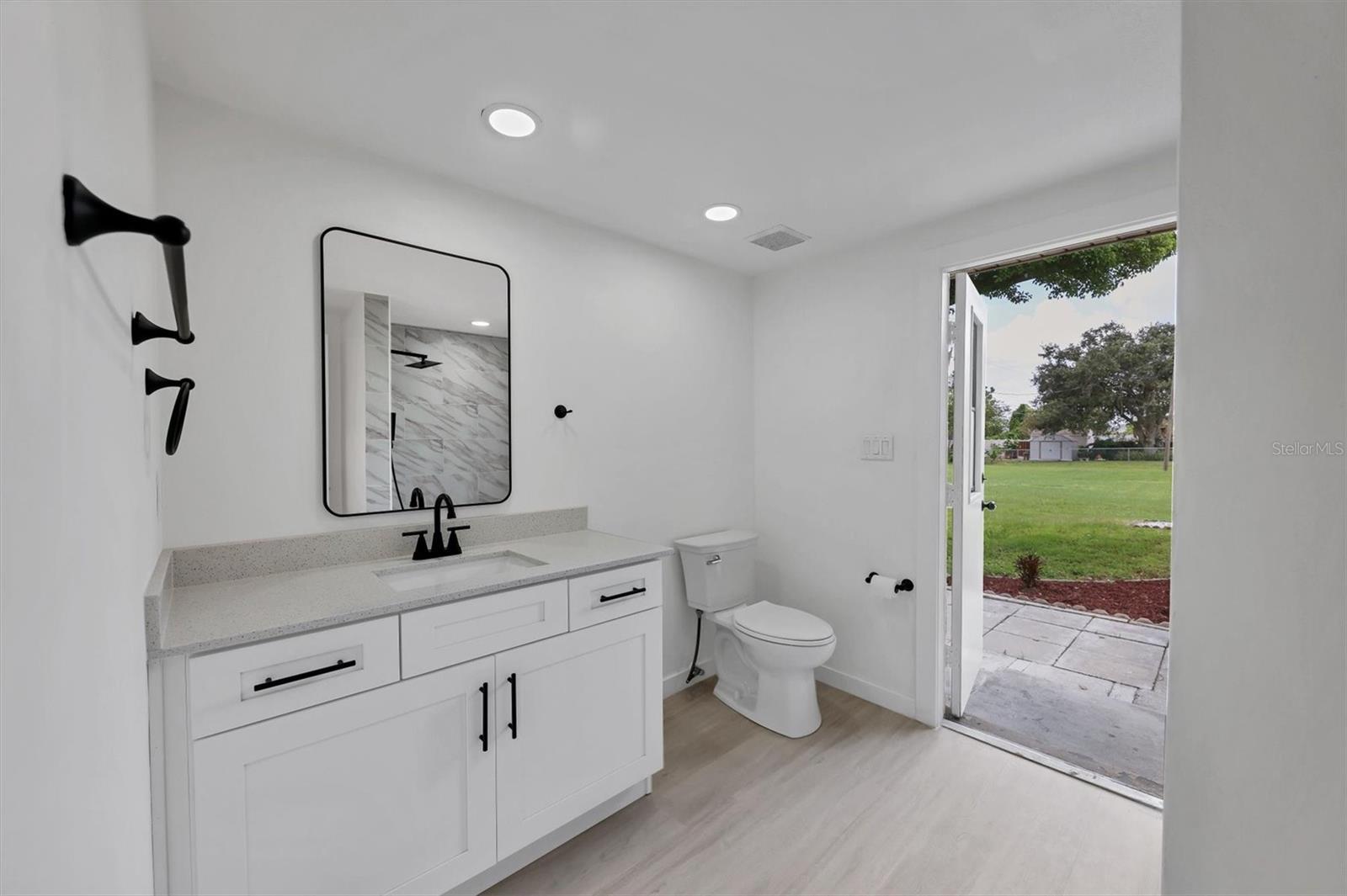 Image 25 of 28 For 948 Andrews Avenue Nw