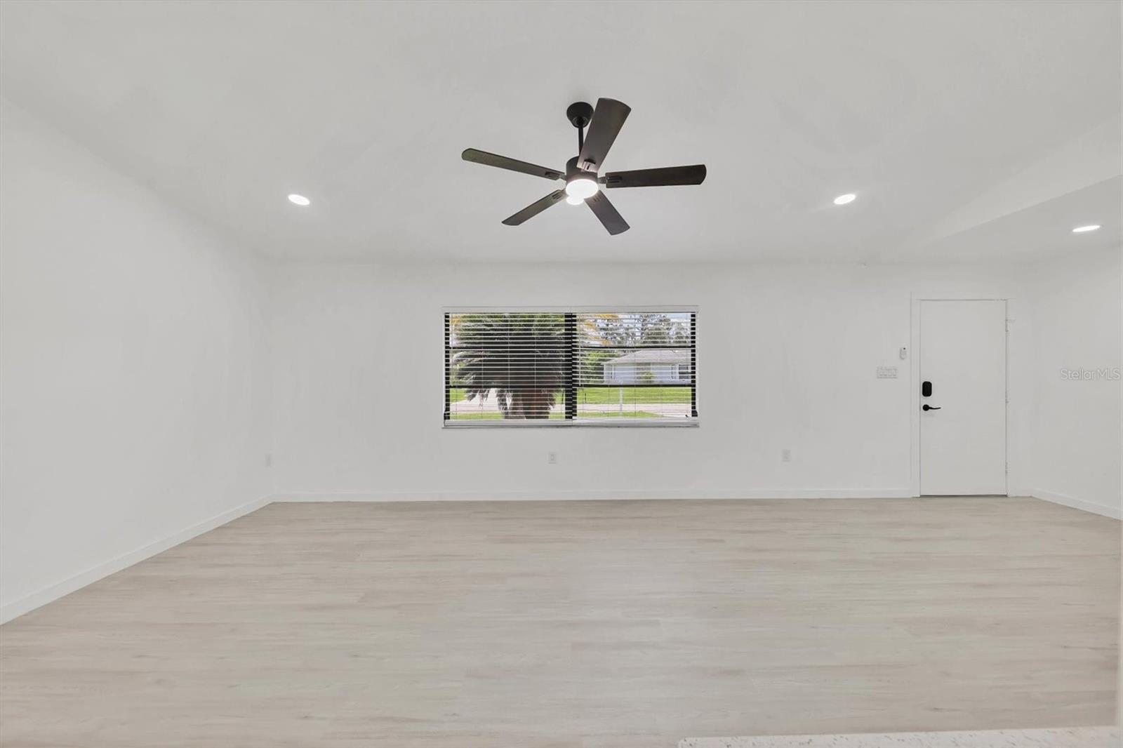 Image 8 of 28 For 948 Andrews Avenue Nw