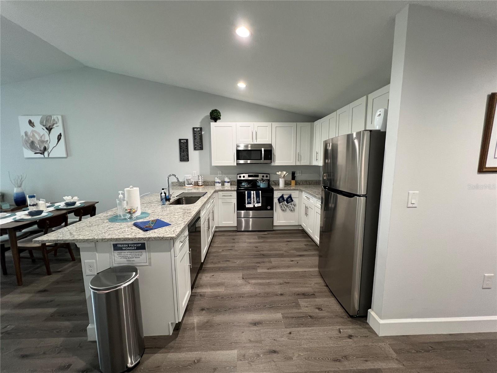 Image 13 of 47 For 9092 Agate Street