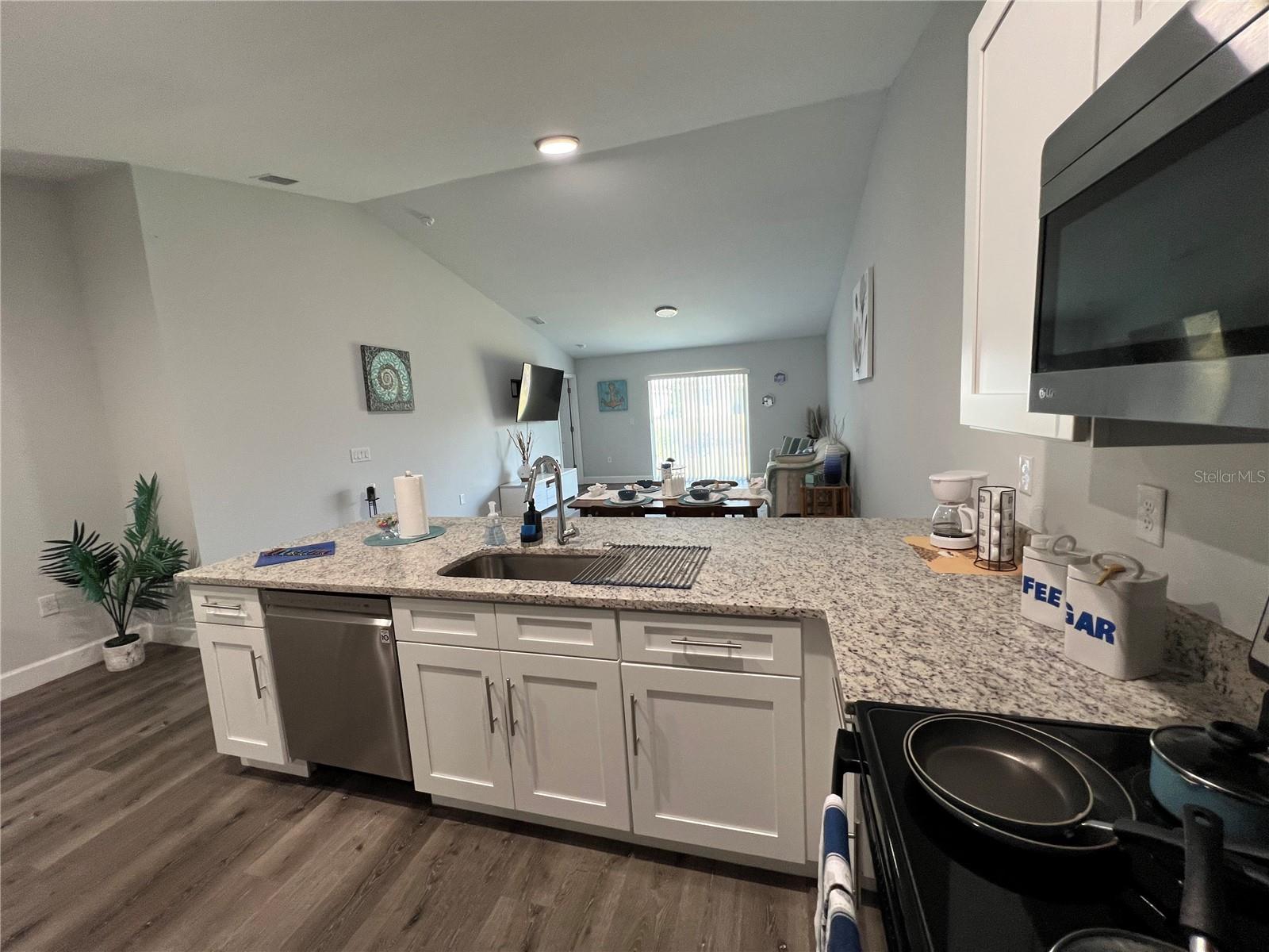 Image 15 of 47 For 9092 Agate Street