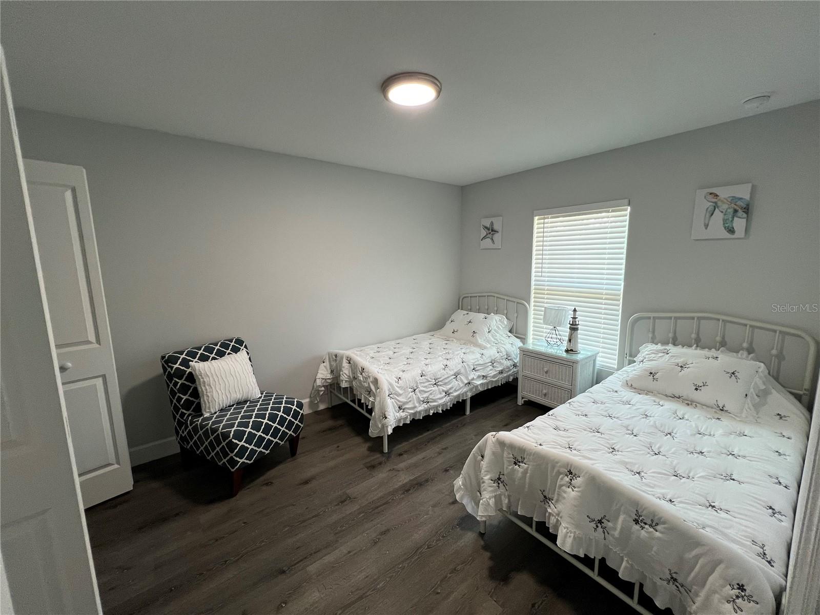 Image 4 of 47 For 9092 Agate Street