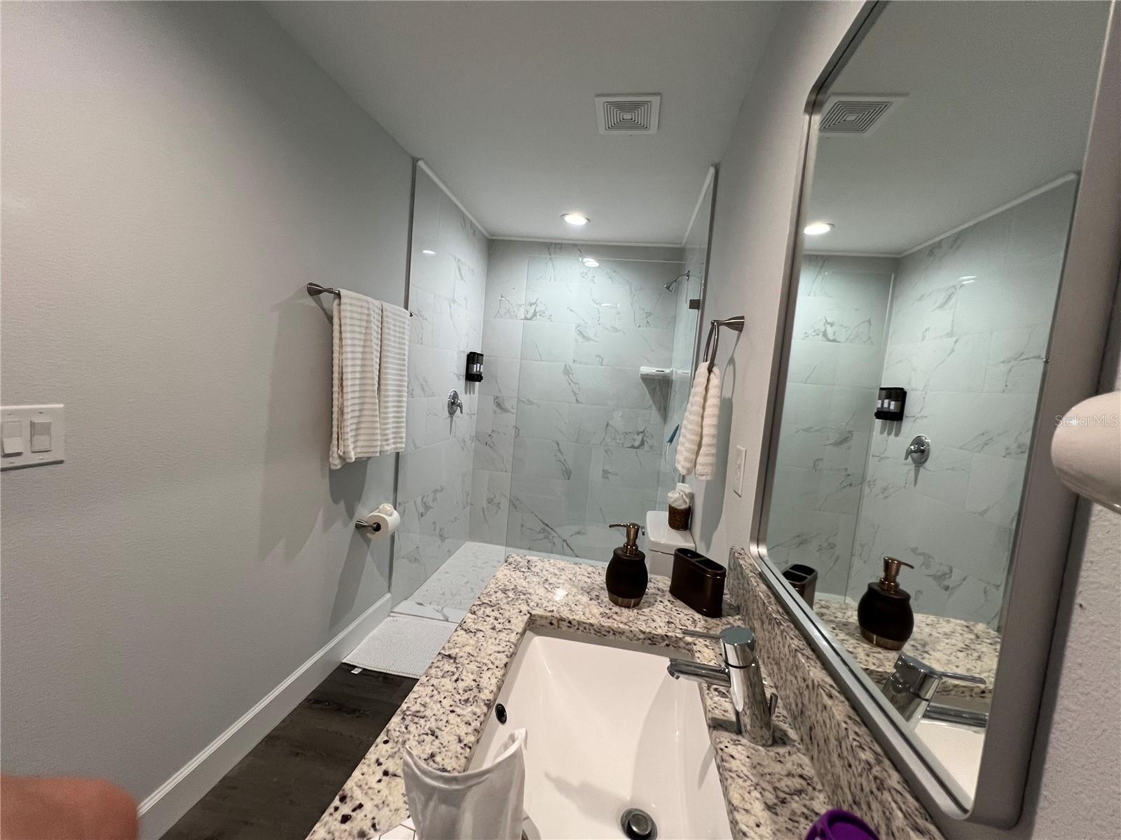 Image 46 of 47 For 9092 Agate Street