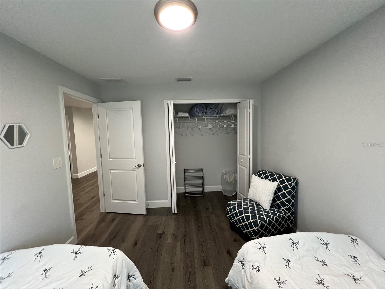 Image 5 of 47 For 9092 Agate Street