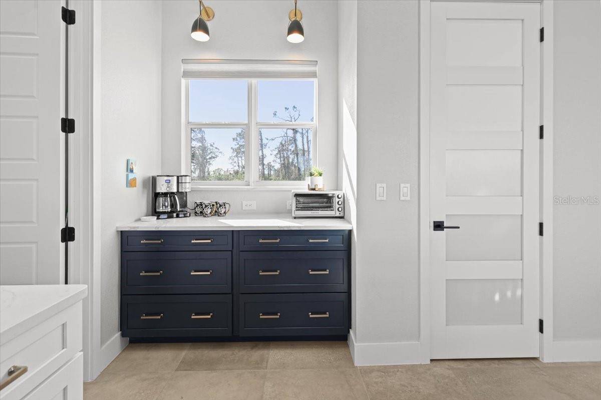 Image 17 of 52 For 5 Reef Court