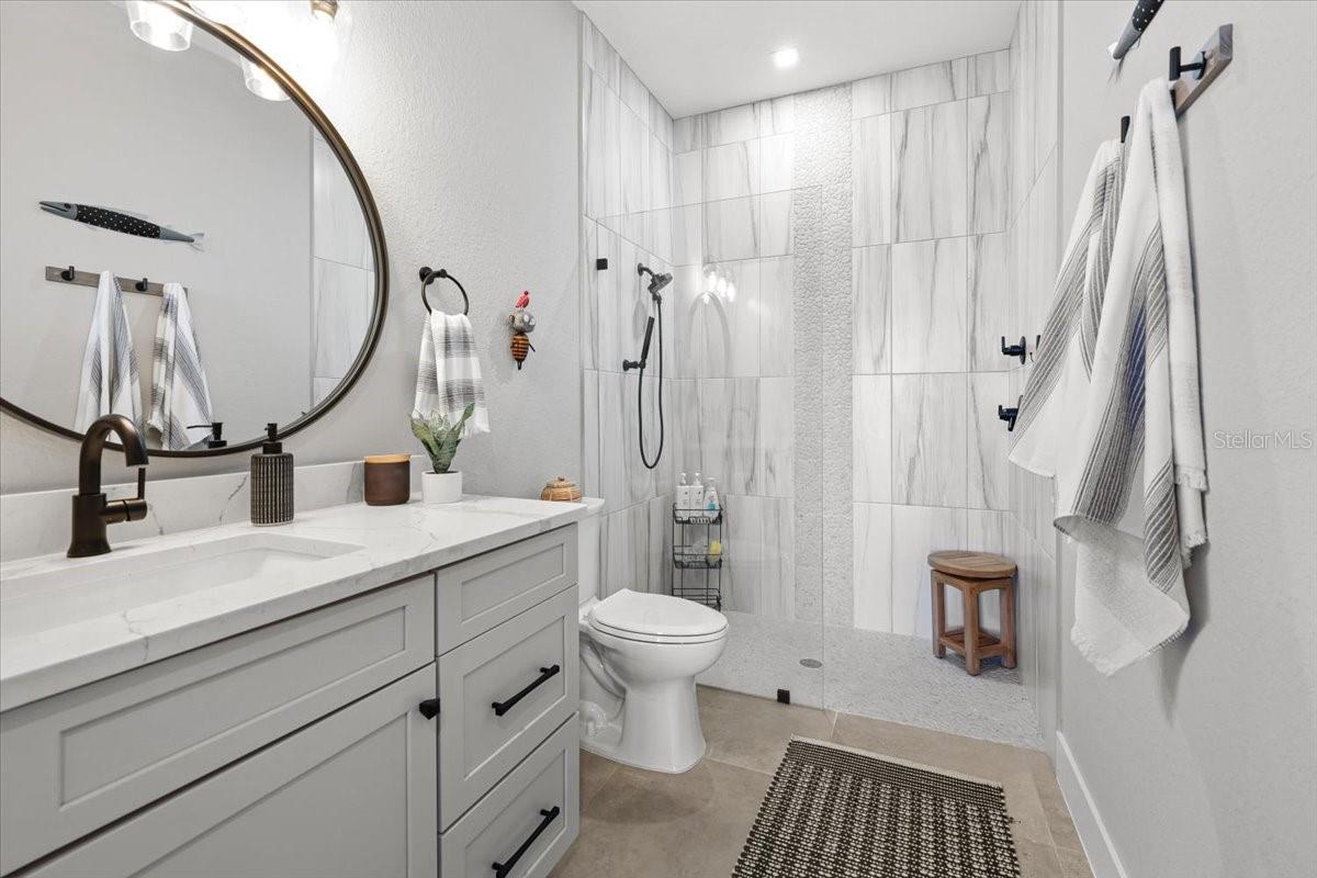 Image 28 of 52 For 5 Reef Court