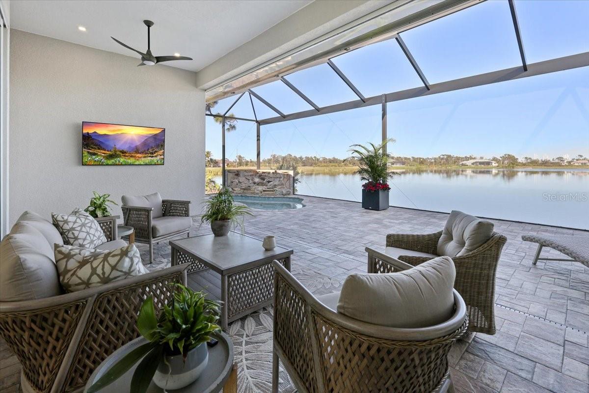 Image 33 of 52 For 5 Reef Court