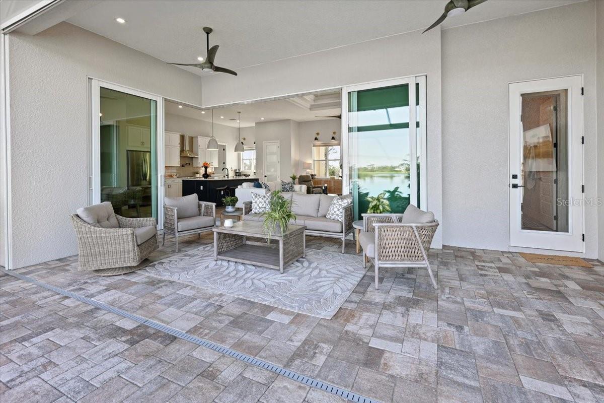 Image 34 of 52 For 5 Reef Court