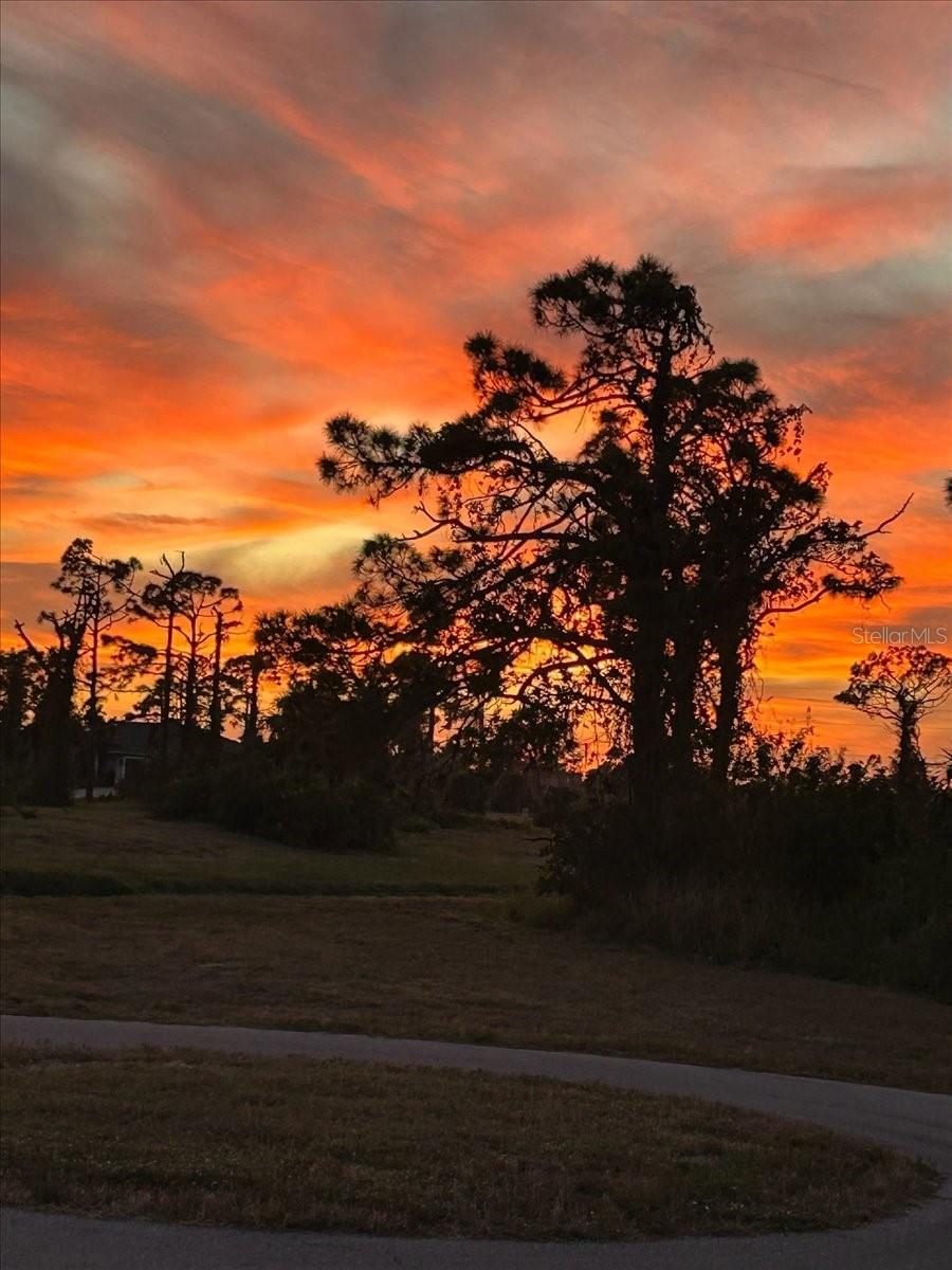 Image 51 of 52 For 5 Reef Court