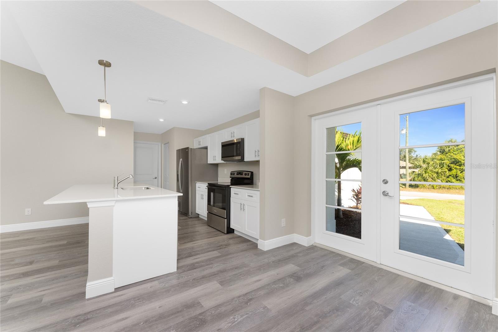 Image 4 of 71 For 6397 Filbert Street