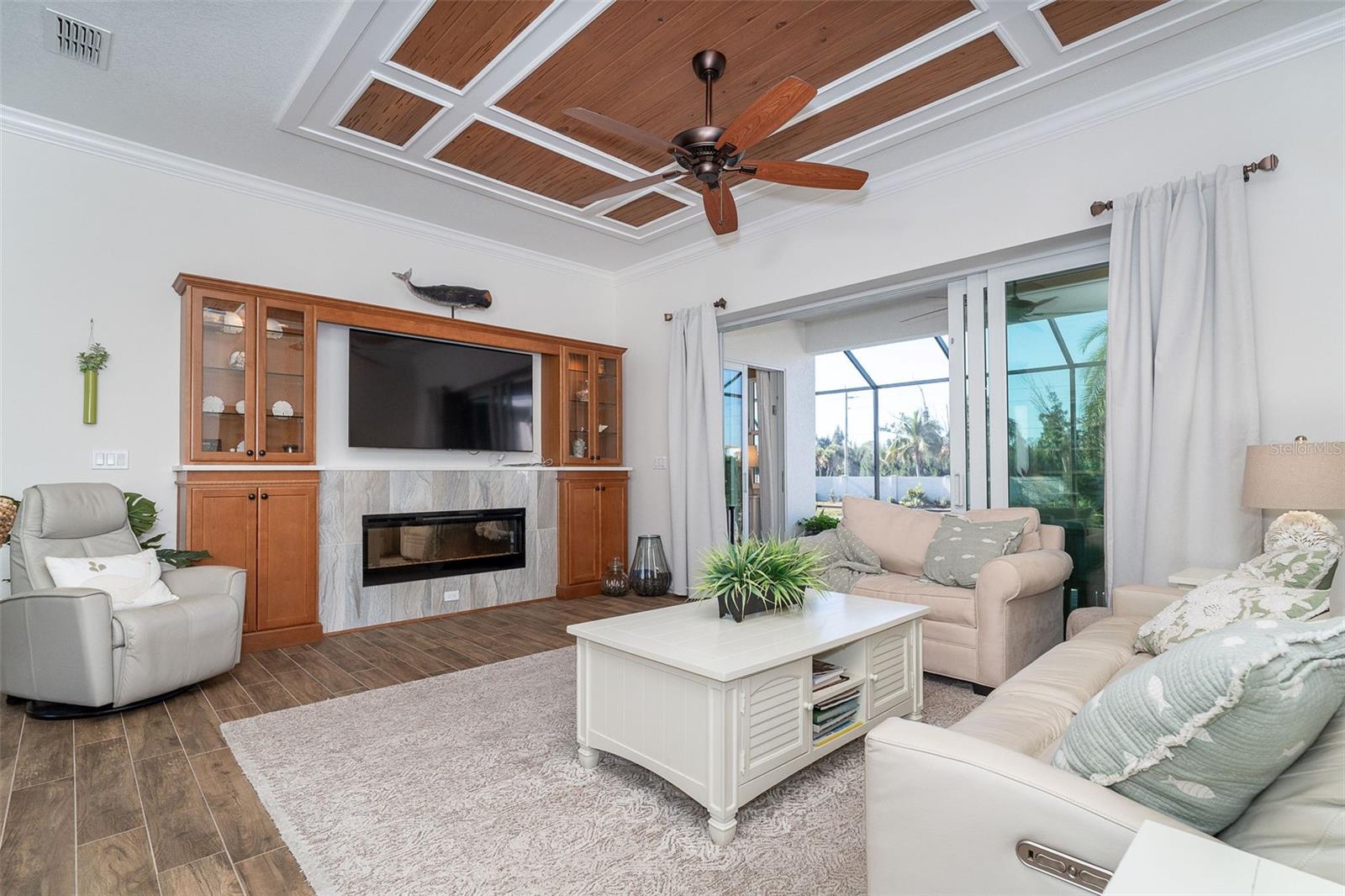 Image 19 of 51 For 10422 Coquina Ct