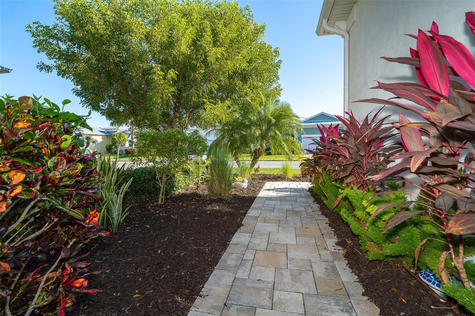 Image 3 of 51 For 10422 Coquina Ct