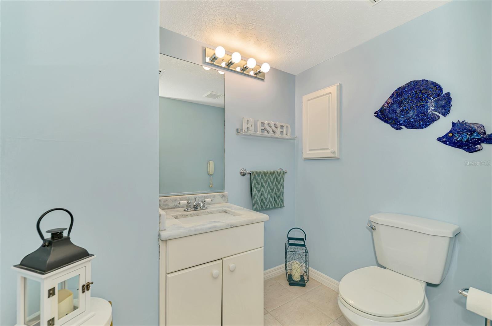 Image 17 of 55 For 4410 Warren Avenue 504