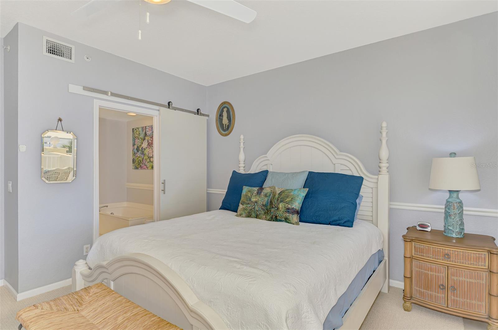 Image 19 of 55 For 4410 Warren Avenue 504