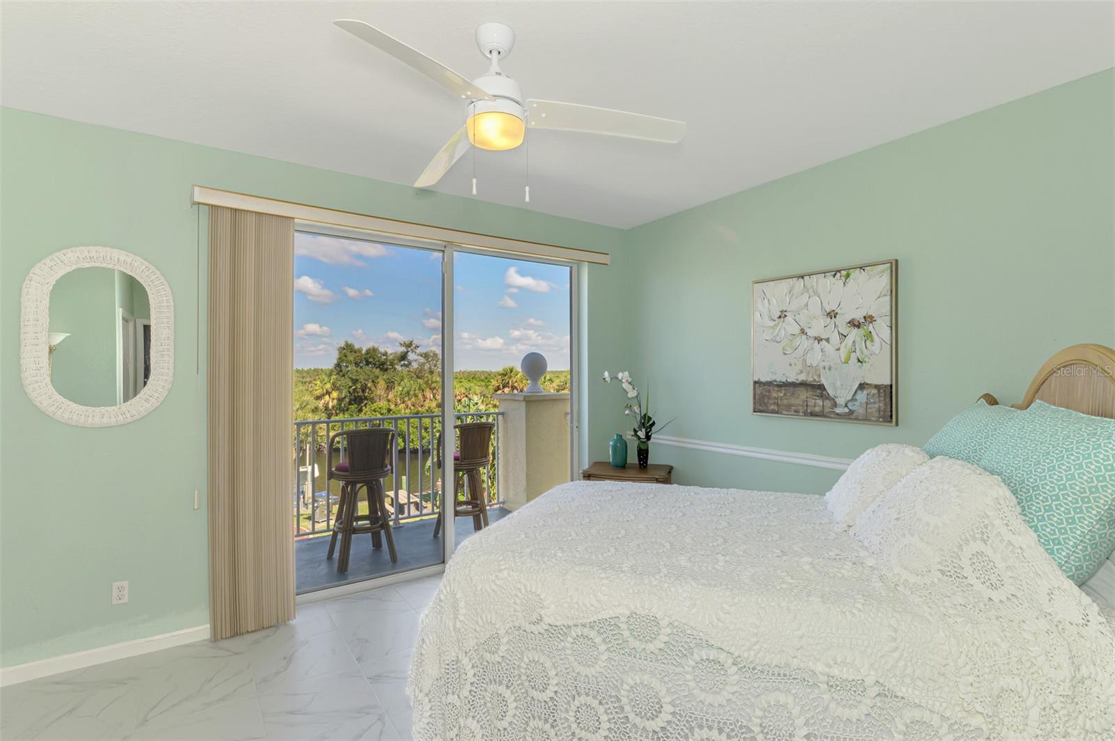 Image 23 of 55 For 4410 Warren Avenue 504