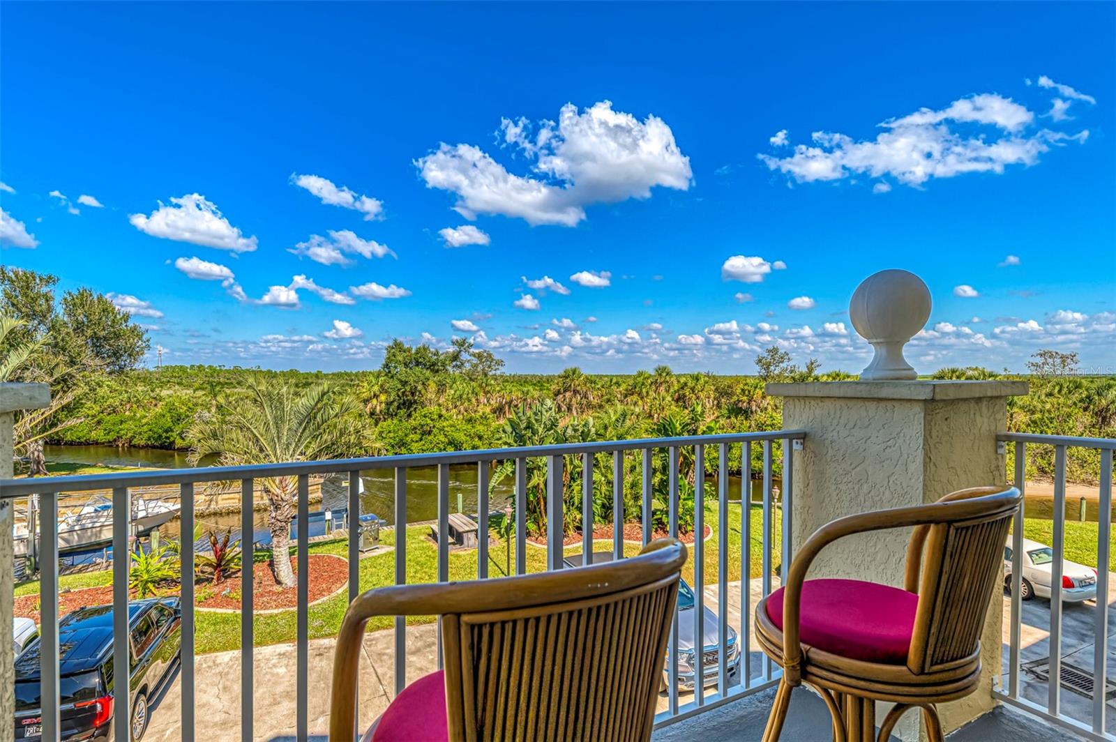 Image 24 of 55 For 4410 Warren Avenue 504