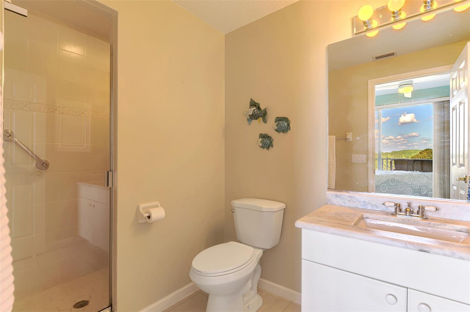 Image 25 of 55 For 4410 Warren Avenue 504