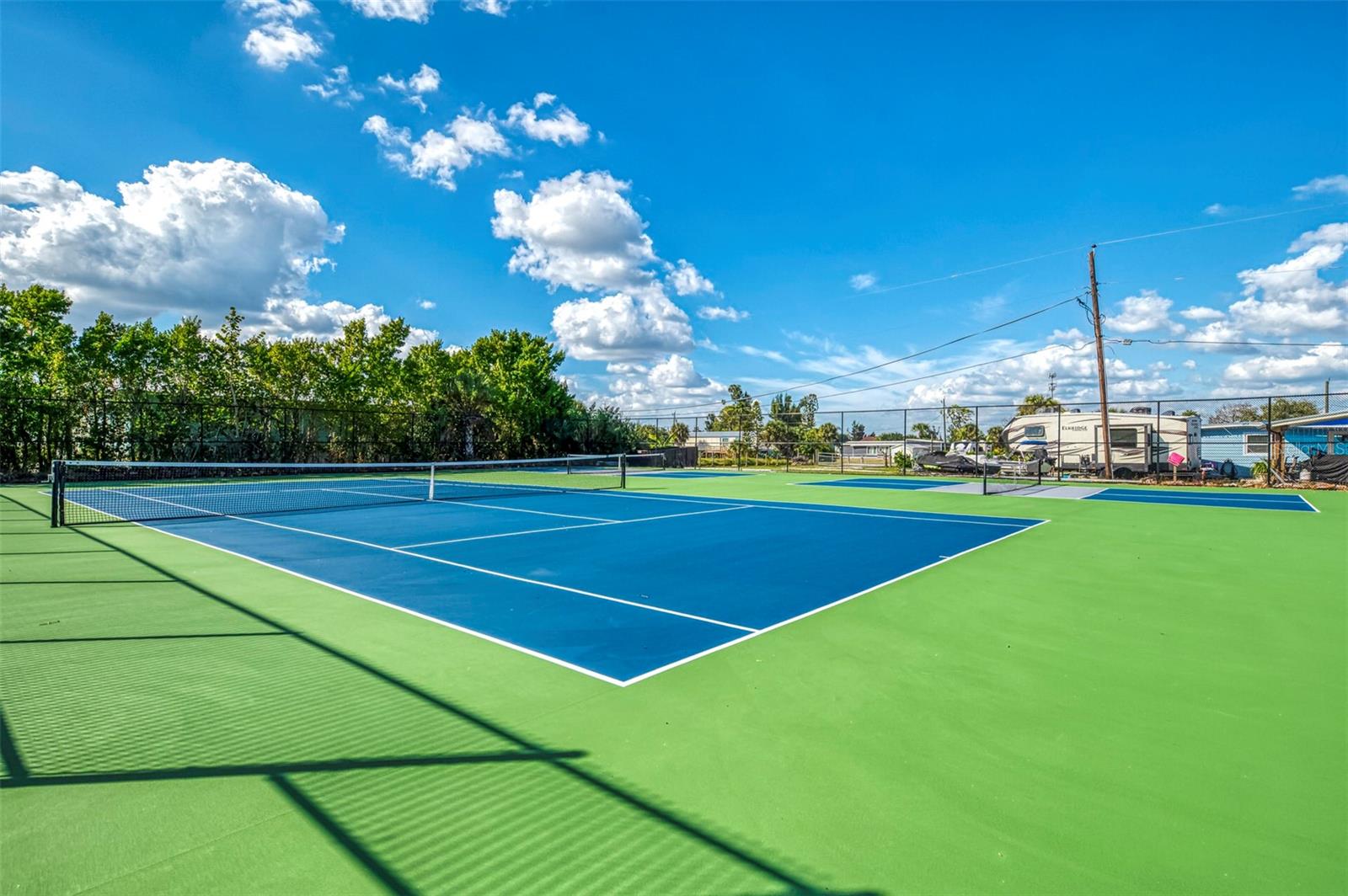 Image 41 of 55 For 4410 Warren Avenue 504