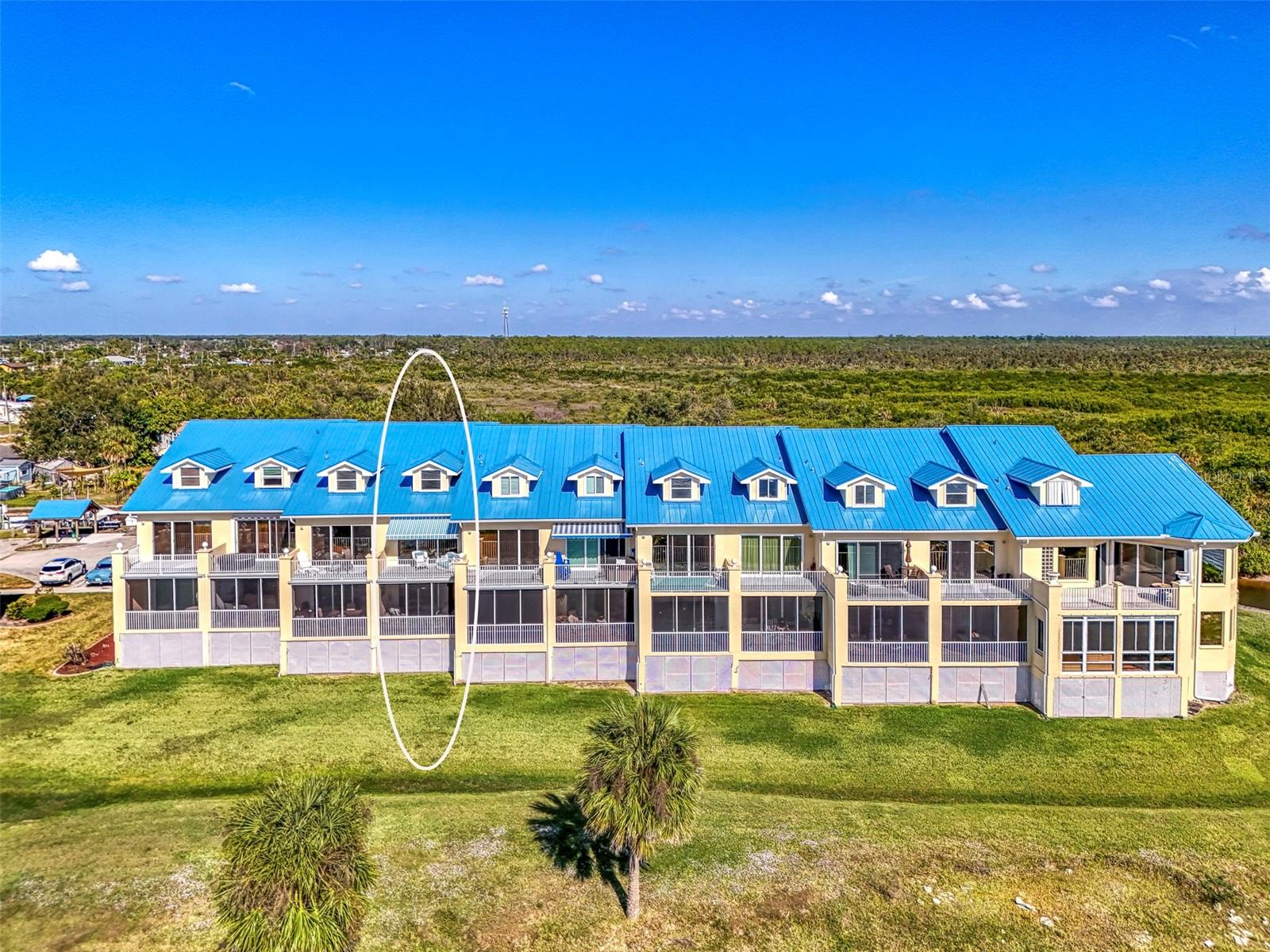 Image 49 of 55 For 4410 Warren Avenue 504