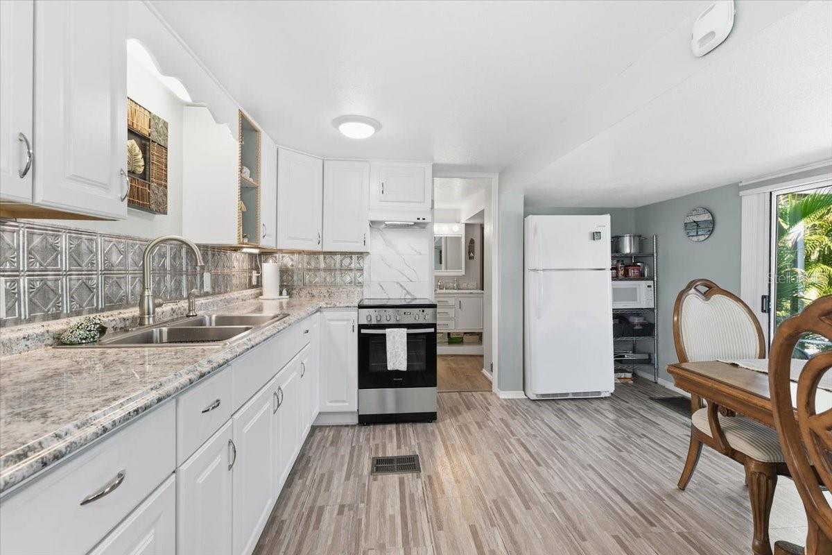 Image 12 of 46 For 1475 Flamingo Drive 346