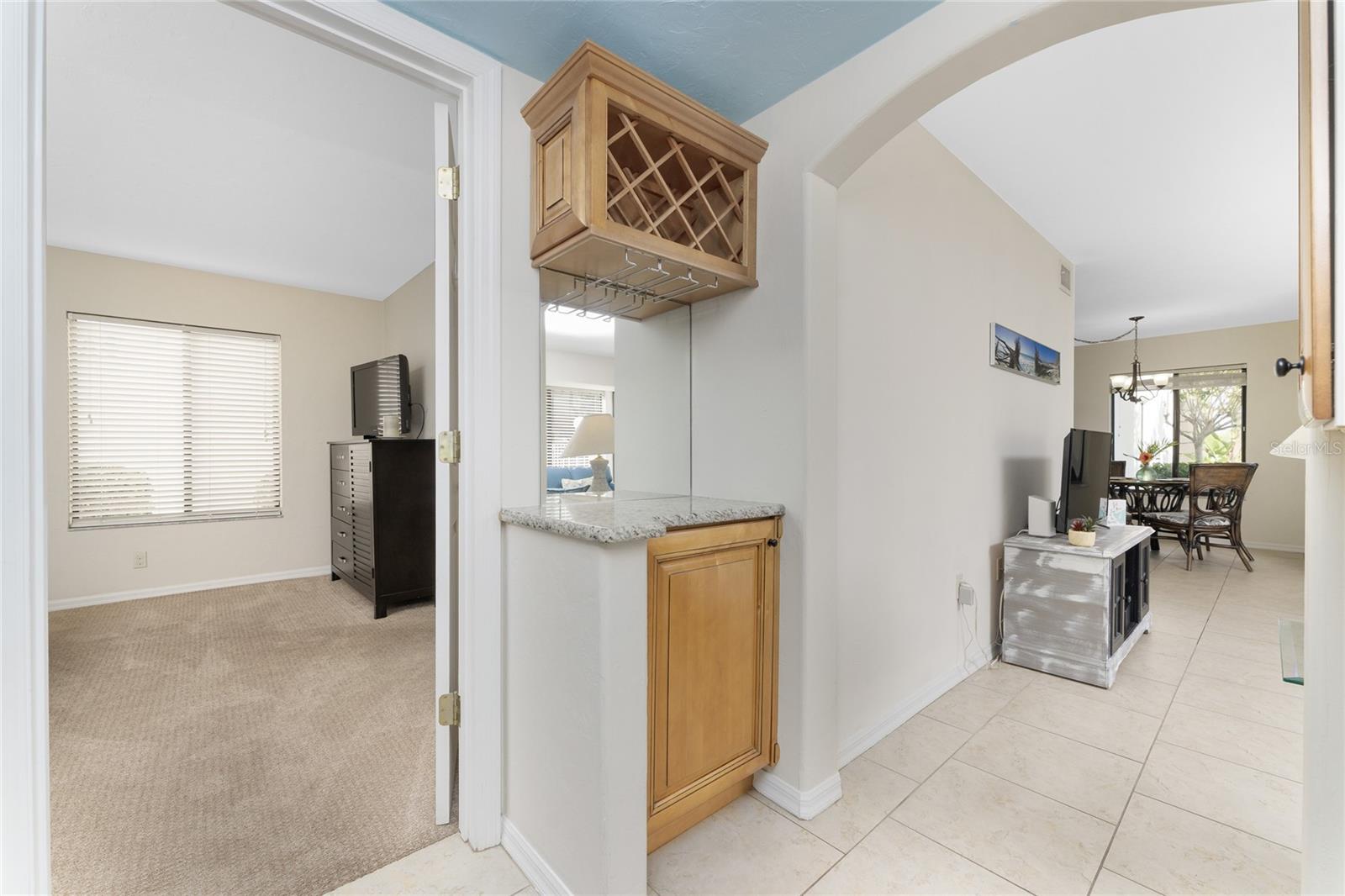 Image 22 of 52 For 2955 Beach Road A415