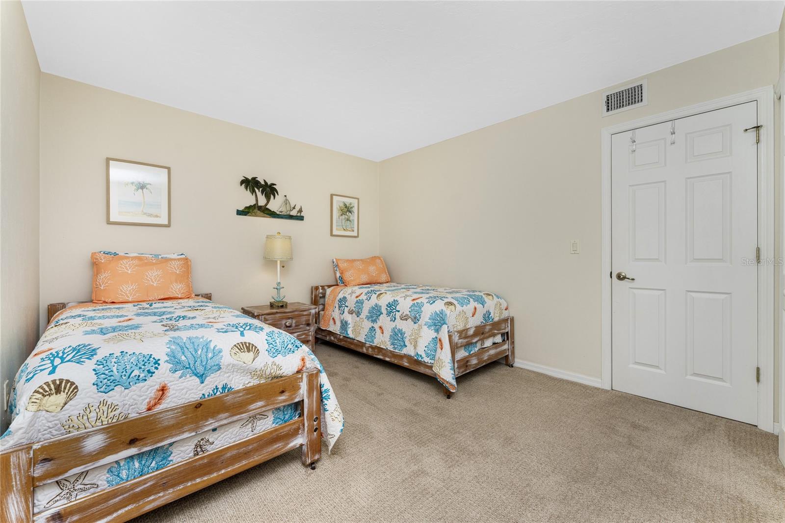 Image 25 of 52 For 2955 Beach Road A415