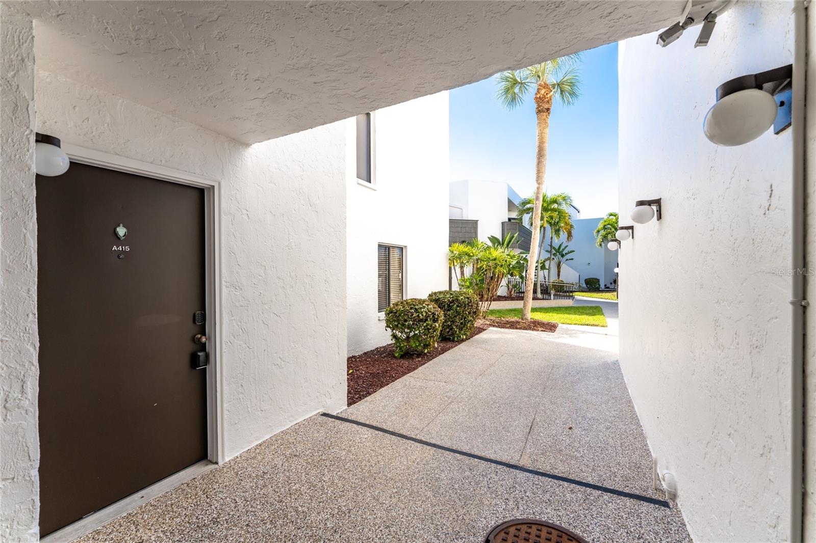 Image 3 of 52 For 2955 Beach Road A415