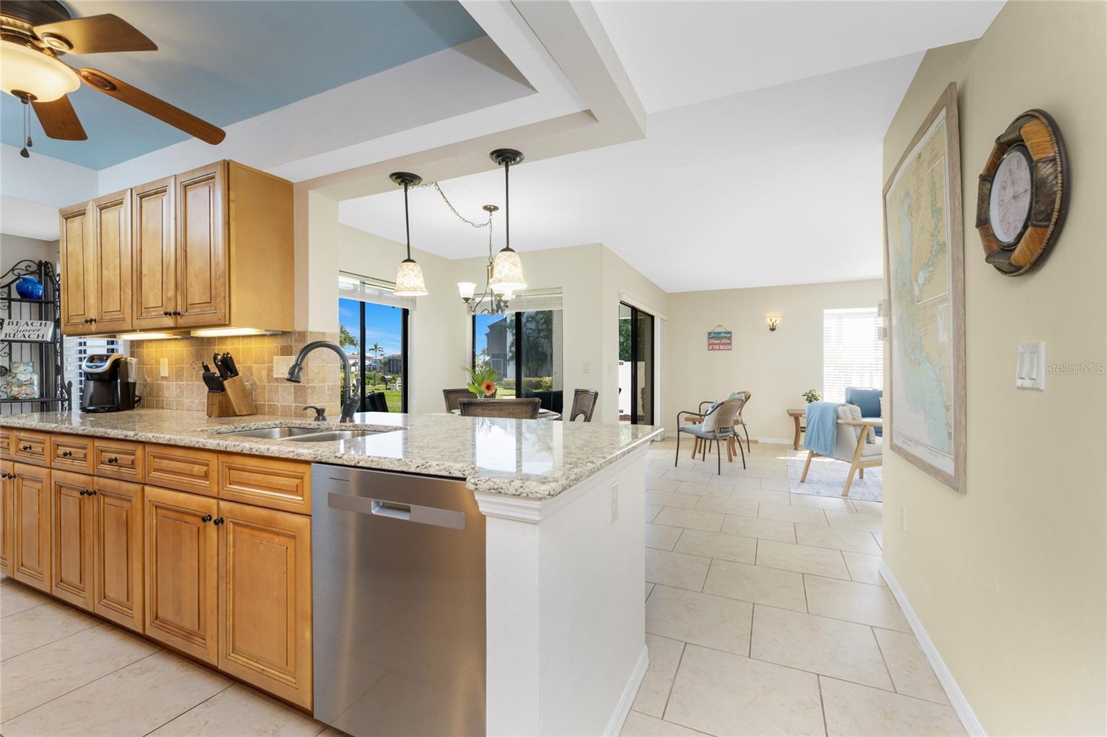 Image 4 of 52 For 2955 Beach Road A415