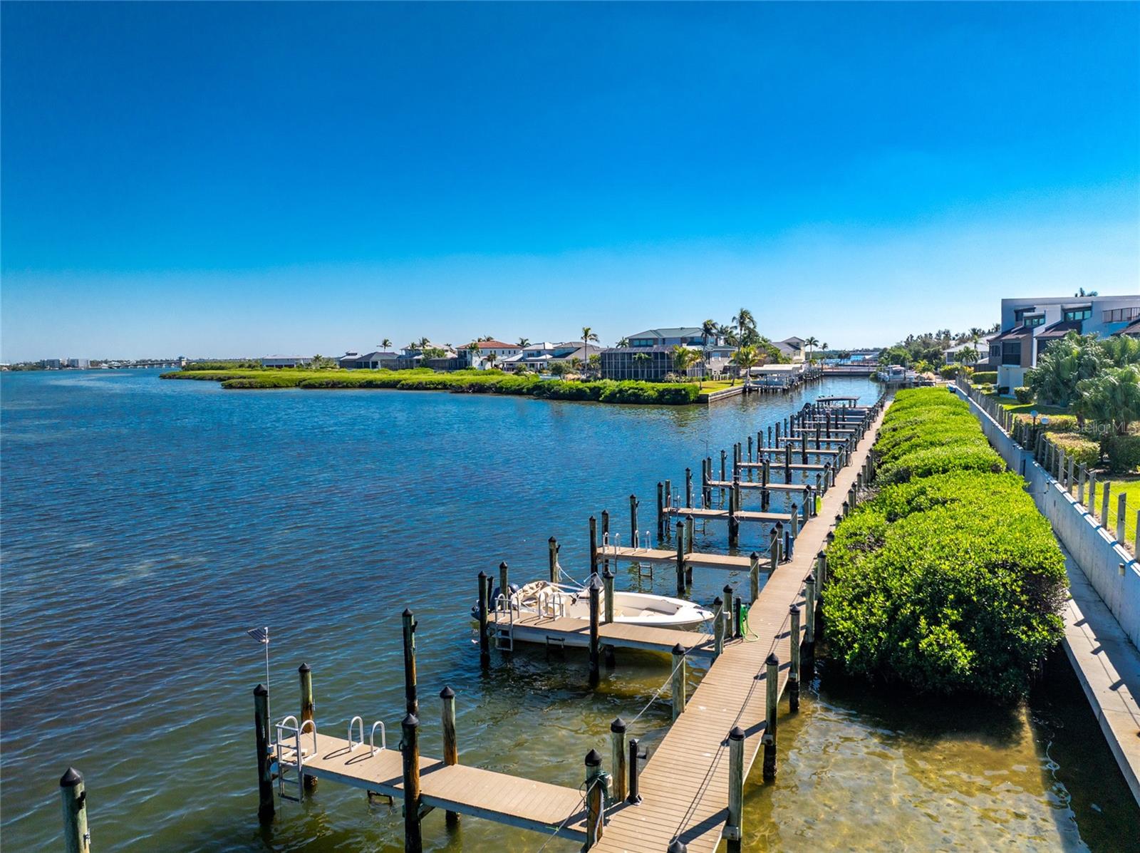 Image 44 of 52 For 2955 Beach Road A415