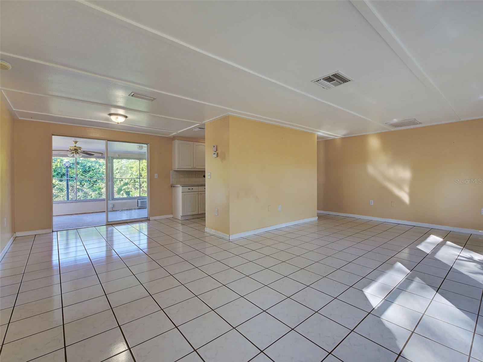 Image 15 of 52 For 5984 Diana Road