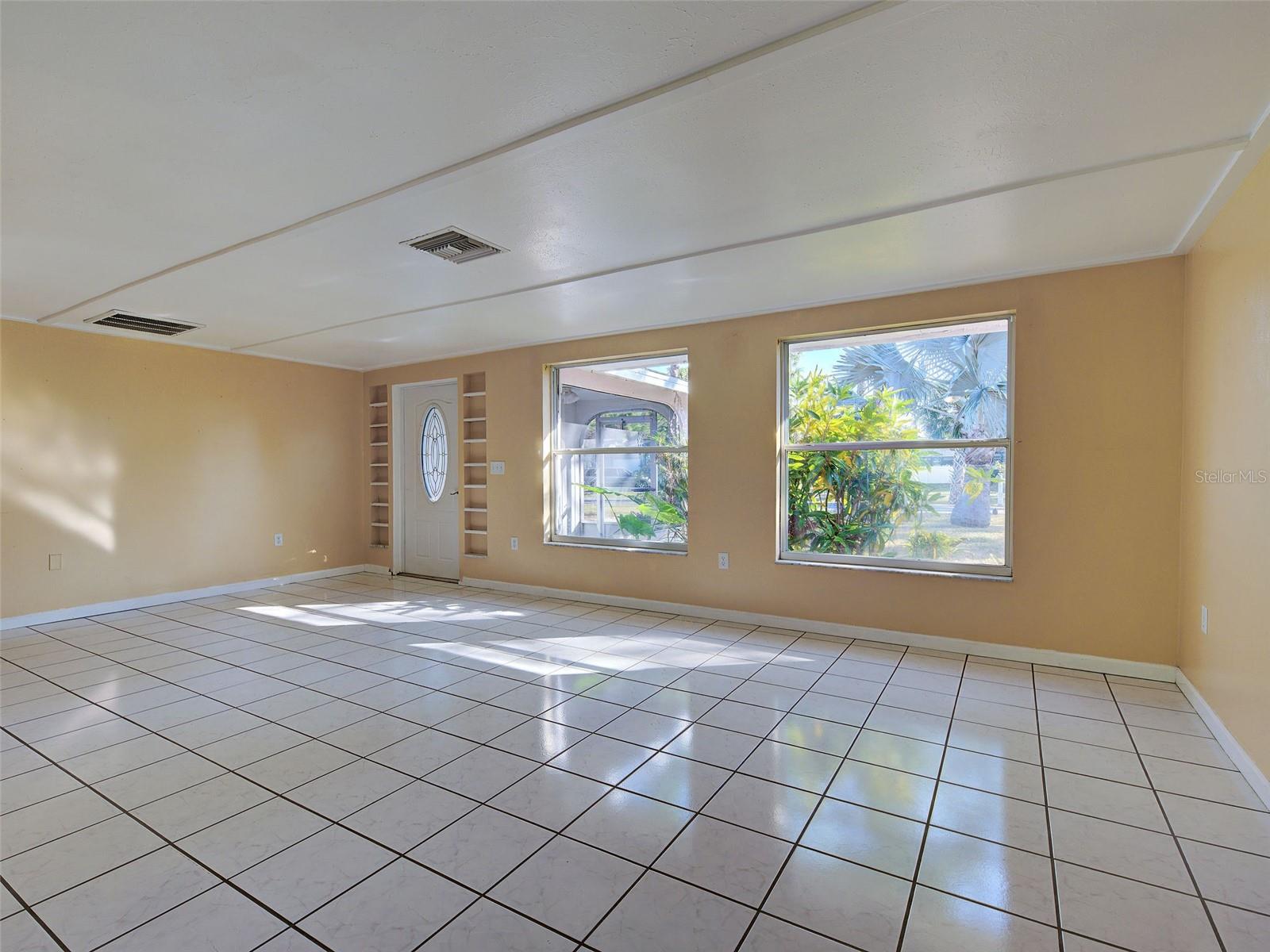 Image 17 of 52 For 5984 Diana Road