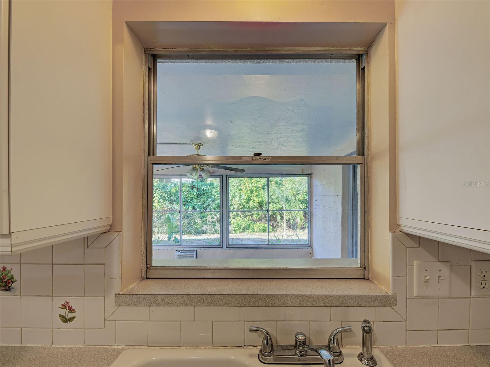 Image 24 of 52 For 5984 Diana Road