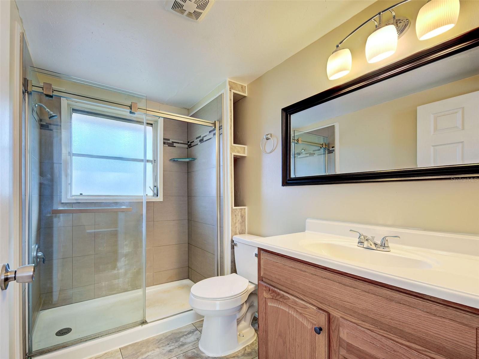 Image 32 of 52 For 5984 Diana Road